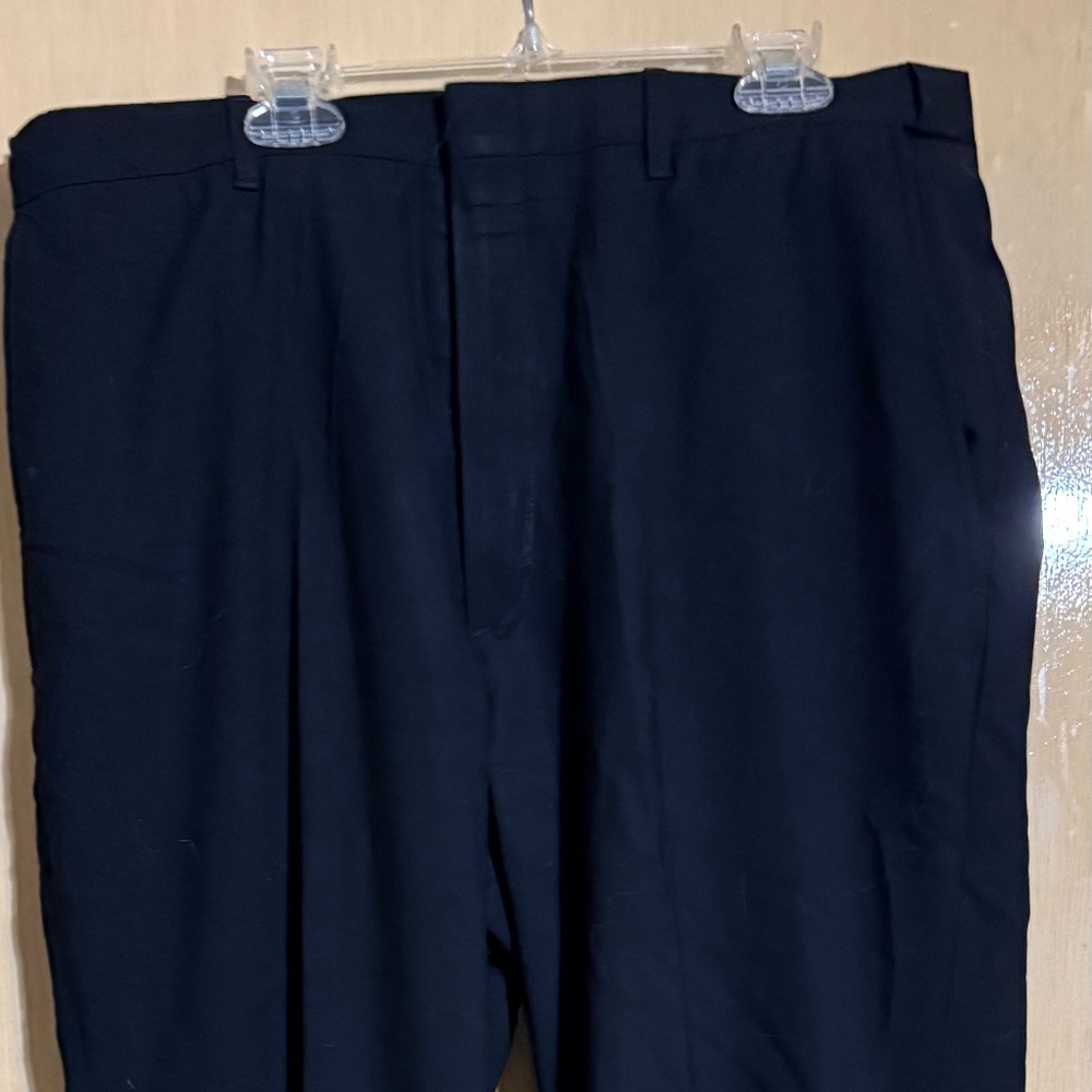 Haggar Men's Black Dress Pant 34W x 29L